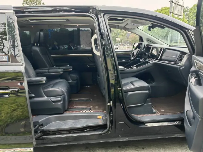 2021 GAC Trumpchi M8 2.0T 252HP L4 8AT,autocango,china used car exporter,china ev exporter,chinese used car exporter,chinese used ev exporter