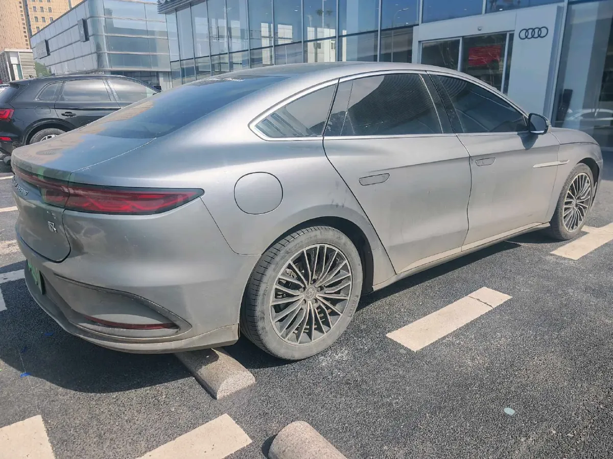 2022 Volkswagen Tiguan L 2.0T 186HP L4 7DCT,autocango,china used car exporter,china ev exporter,chinese used car exporter,chinese used ev exporter