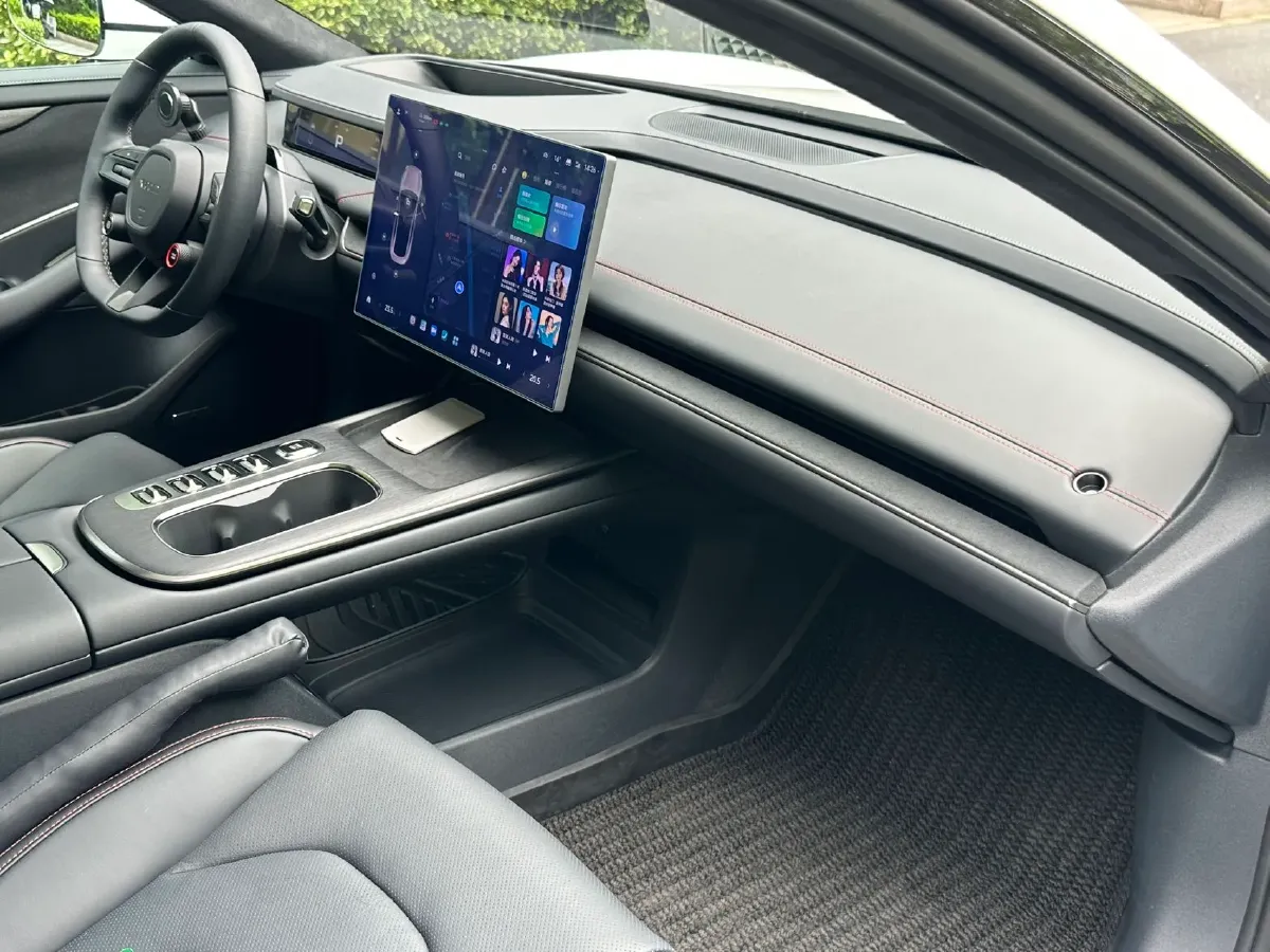 2024 MI SU7 BEV 101KWH,autocango,china used car exporter,china ev exporter,chinese used car exporter,chinese used ev exporter