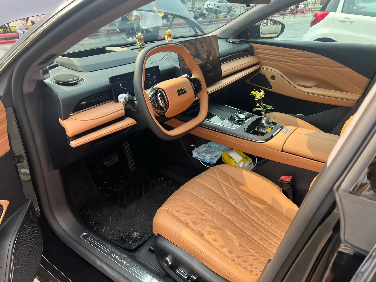 2025 Geely Galaxy Starshine 8 1.5L 112HP L4 1DHT PHEV,autocango,china used car exporter,china ev exporter,chinese used car exporter,chinese used ev exporter