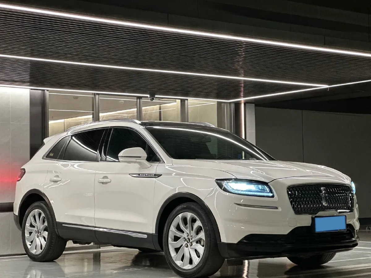 2021 Lincoln Nautilus 2.0T 245HP L4 8AT,autocango,china used car exporter,china ev exporter,chinese used car exporter,chinese used ev exporter