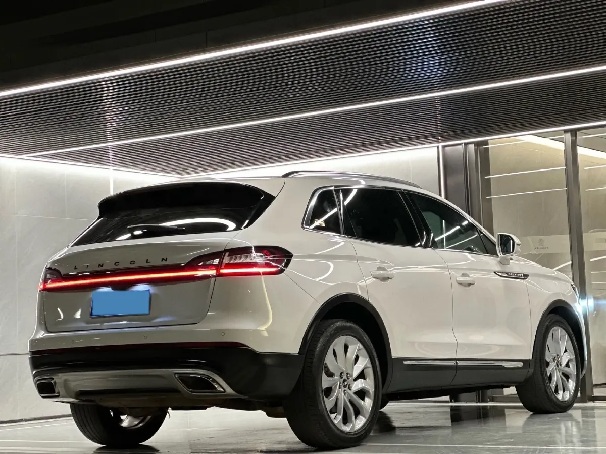 2021 Lincoln Nautilus 2.0T 245HP L4 8AT,autocango,china used car exporter,china ev exporter,chinese used car exporter,chinese used ev exporter