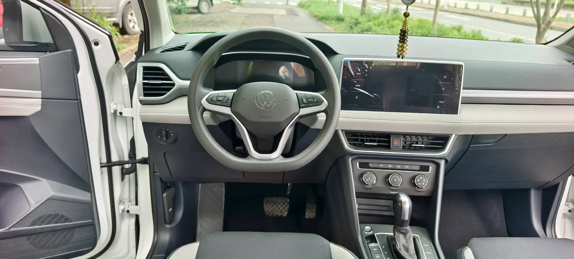 2023 Volkswagen Tharu 1.5T 160HP L4 7DCT,autocango,china used car exporter,china ev exporter,chinese used car exporter,chinese used ev exporter