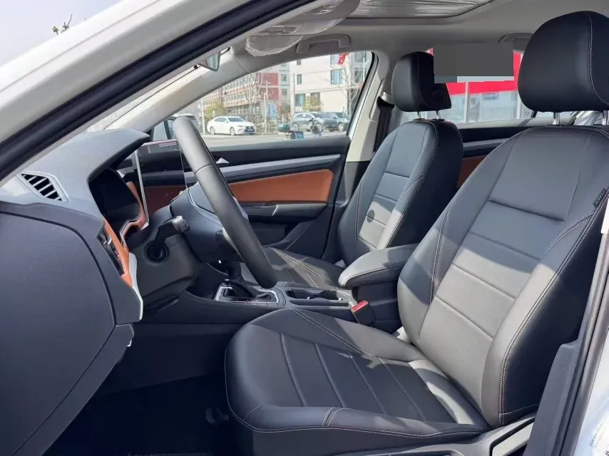 2025 Volkswagen Bora 1.2T 116HP L4 7DCT,autocango,china used car exporter,china ev exporter,chinese used car exporter,chinese used ev exporter