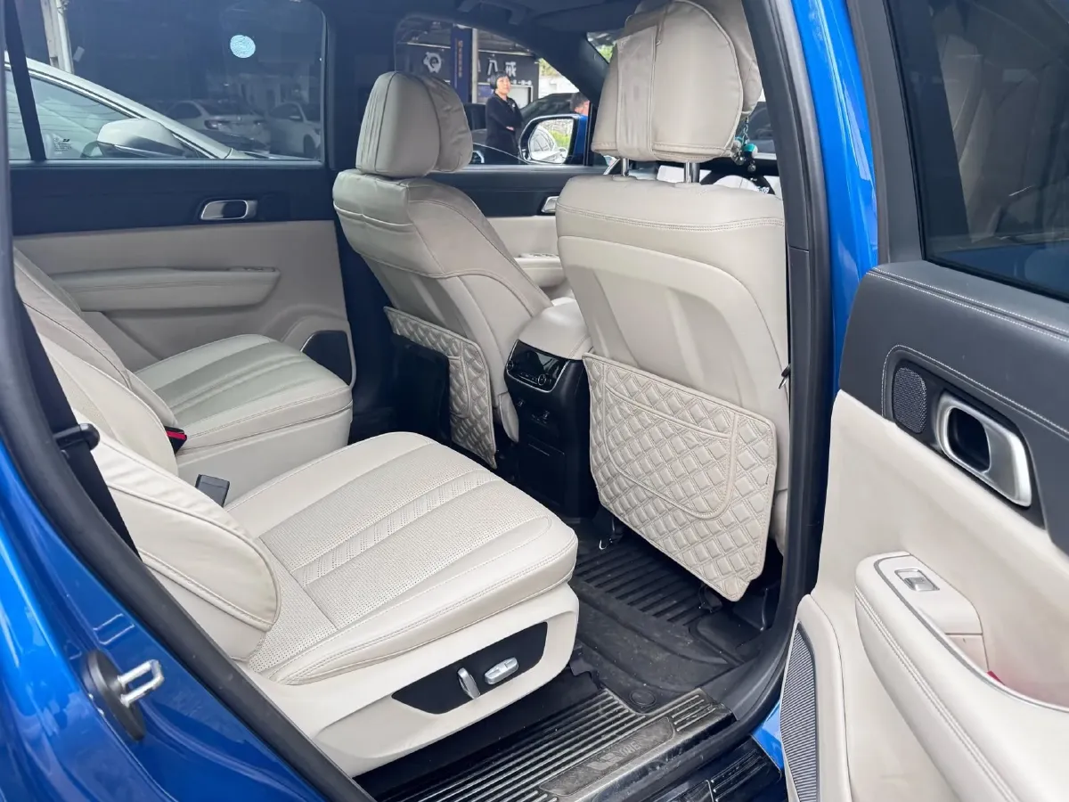 2020 Li ONE Range Extended 131HP REEV 40.5KWH,autocango,china used car exporter,china ev exporter,chinese used car exporter,chinese used ev exporter