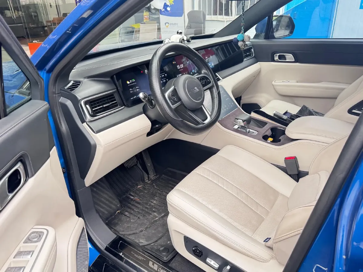 2020 Li ONE Range Extended 131HP REEV 40.5KWH,autocango,china used car exporter,china ev exporter,chinese used car exporter,chinese used ev exporter