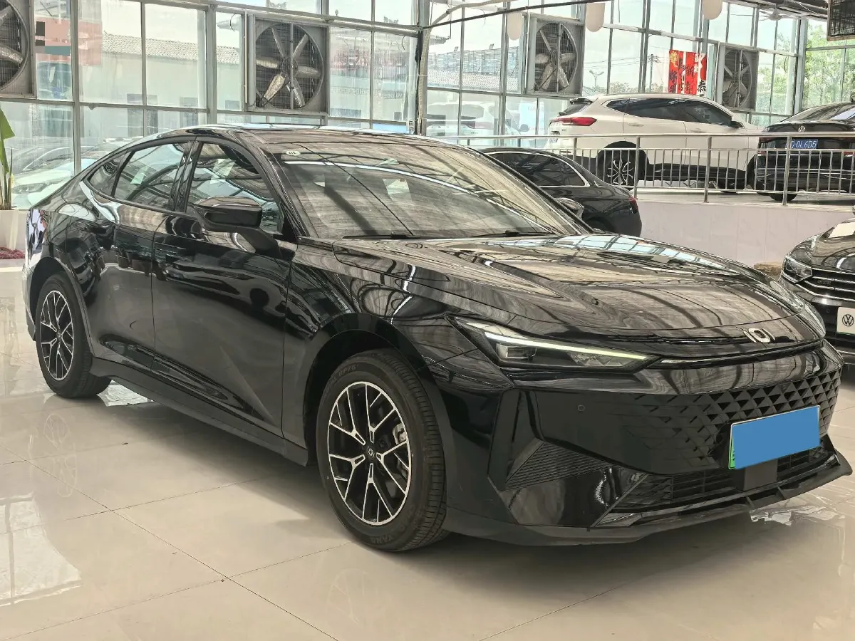 2024 ChangAn QiYuan A05 1.5L 110HP L4 E-CVT PHEV 9.07KWH,autocango,china used car exporter,china ev exporter,chinese used car exporter,chinese used ev exporter