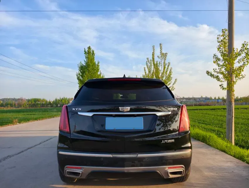 2021 Cadillac XT5 2.0T 237HP L4 9AT,autocango,china used car exporter,china ev exporter,chinese used car exporter,chinese used ev exporter