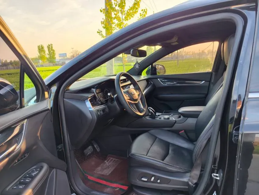 2021 Cadillac XT5 2.0T 237HP L4 9AT,autocango,china used car exporter,china ev exporter,chinese used car exporter,chinese used ev exporter