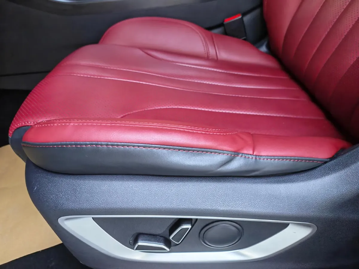 2020 ChangAn CS75 Plus 1.5T 178HP L4 6AT,autocango,china used car exporter,china ev exporter,chinese used car exporter,chinese used ev exporter