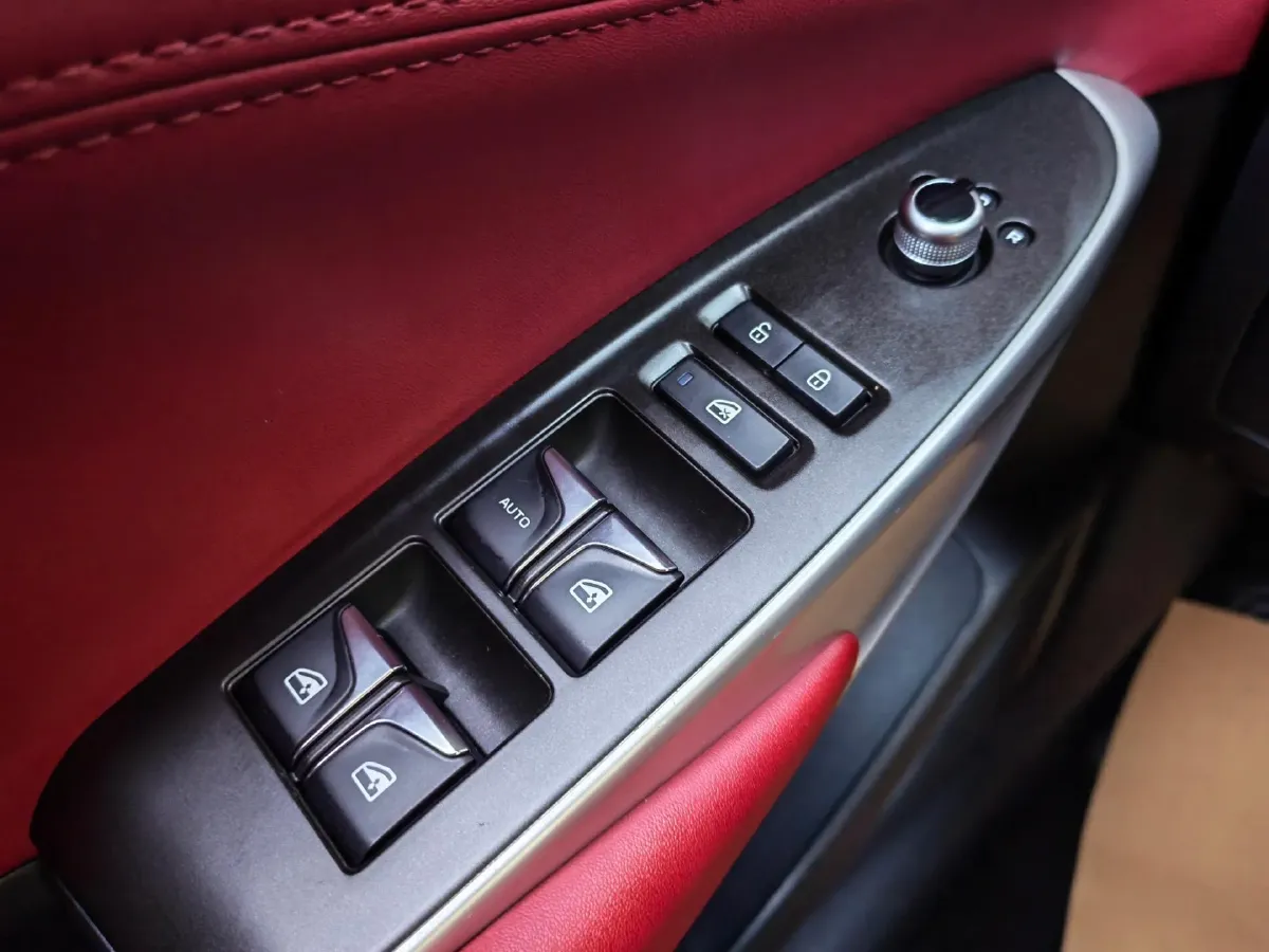 2020 ChangAn CS75 Plus 1.5T 178HP L4 6AT,autocango,china used car exporter,china ev exporter,chinese used car exporter,chinese used ev exporter