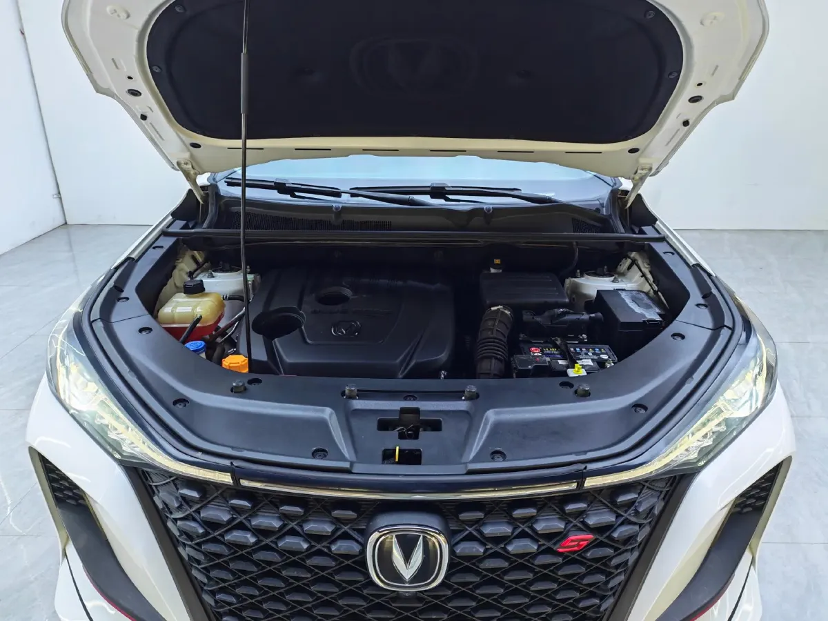 2020 ChangAn CS75 Plus 1.5T 178HP L4 6AT,autocango,china used car exporter,china ev exporter,chinese used car exporter,chinese used ev exporter