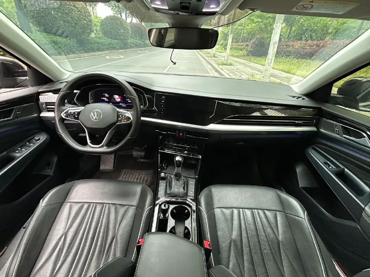 2023 Volkswagen Passat 2.0T 186HP L4 7DCT,autocango,china used car exporter,china ev exporter,chinese used car exporter,chinese used ev exporter