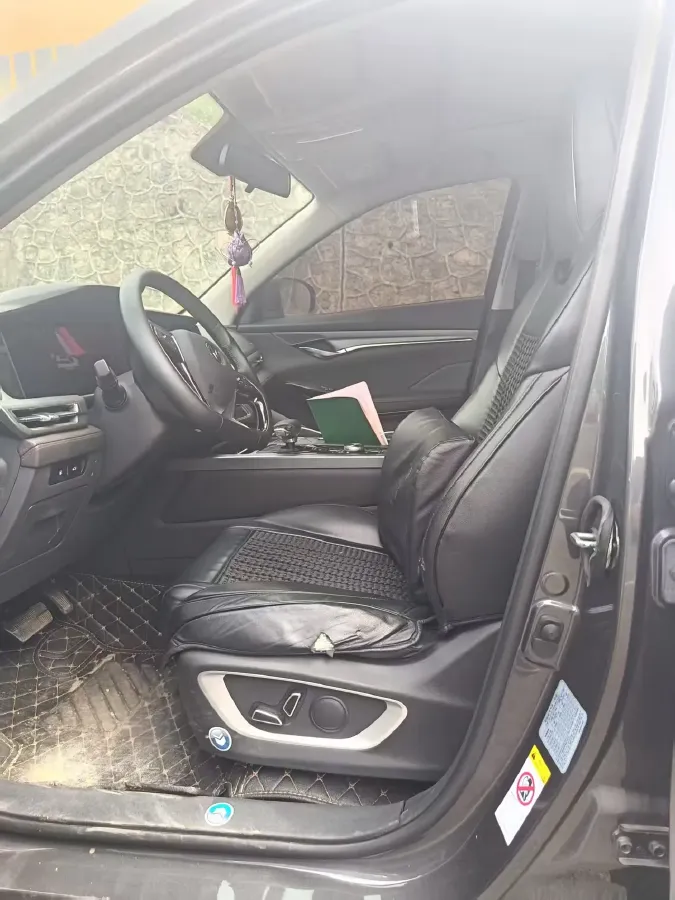 2022 ChangAn CS75 Plus 2.0T 233HP L4 8AT,autocango,china used car exporter,china ev exporter,chinese used car exporter,chinese used ev exporter