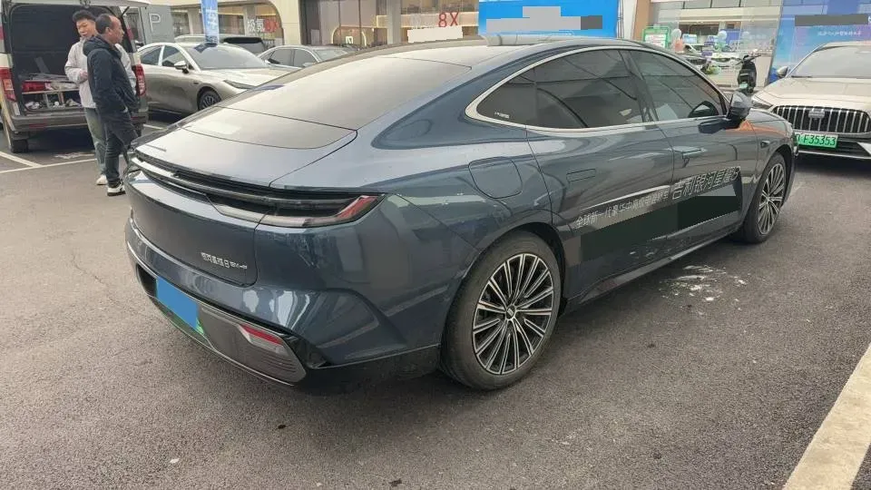 2025 Geely Galaxy Starshine 8 1.5T 163HP L4 3DHT PHEV 27.69KWH,autocango,china used car exporter,china ev exporter,chinese used car exporter,chinese used ev exporter