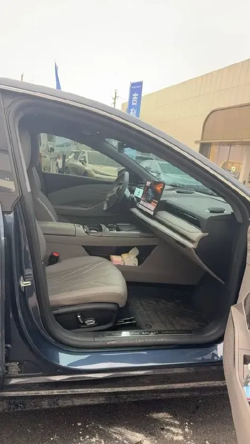 2025 Geely Galaxy Starshine 8 1.5T 163HP L4 3DHT PHEV 27.69KWH,autocango,china used car exporter,china ev exporter,chinese used car exporter,chinese used ev exporter