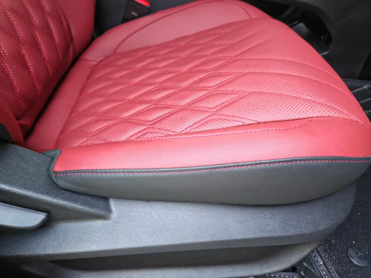 2023 Chery Tiggo 7 Plus 1.6T 197HP L4 7DCT,autocango,china used car exporter,china ev exporter,chinese used car exporter,chinese used ev exporter