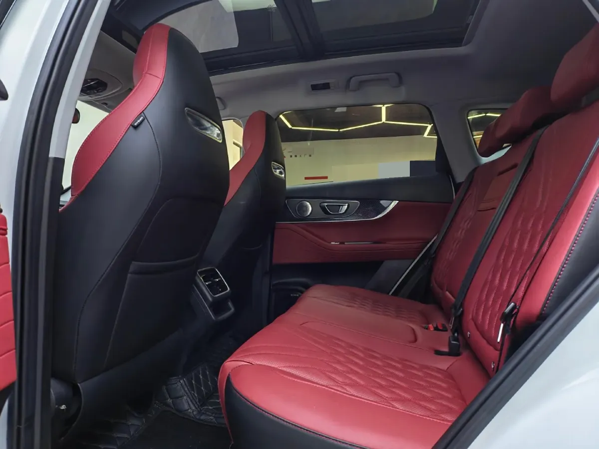 2023 Chery Tiggo 7 Plus 1.6T 197HP L4 7DCT,autocango,china used car exporter,china ev exporter,chinese used car exporter,chinese used ev exporter