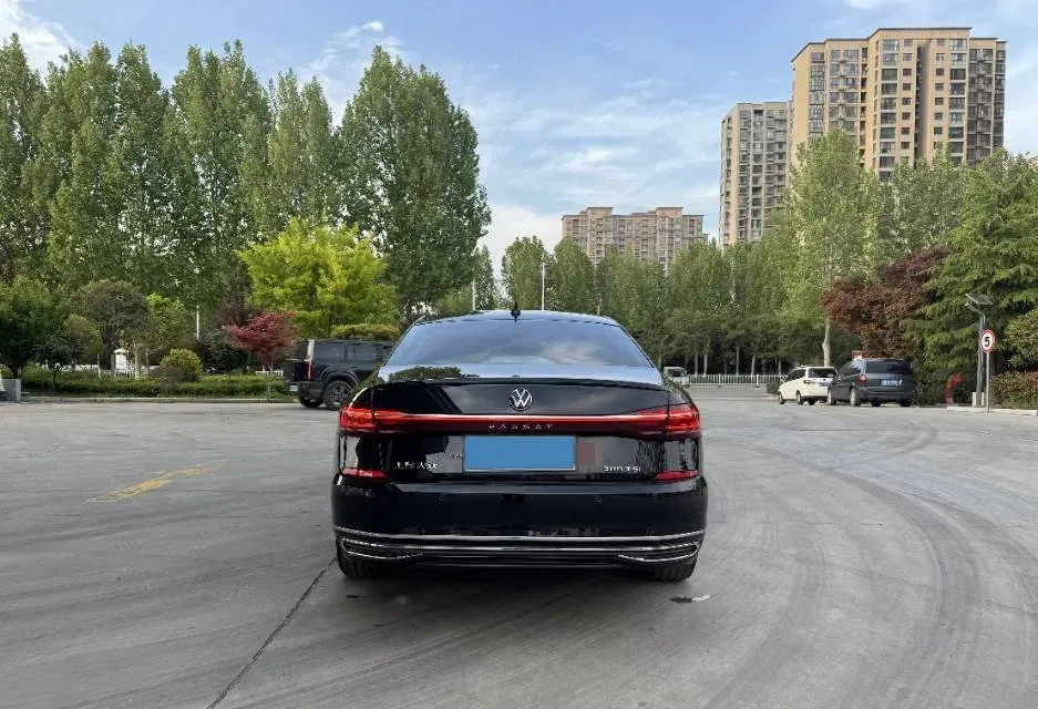2024 Volkswagen Passat 2.0T 186HP L4 7DCT,autocango,china used car exporter,china ev exporter,chinese used car exporter,chinese used ev exporter