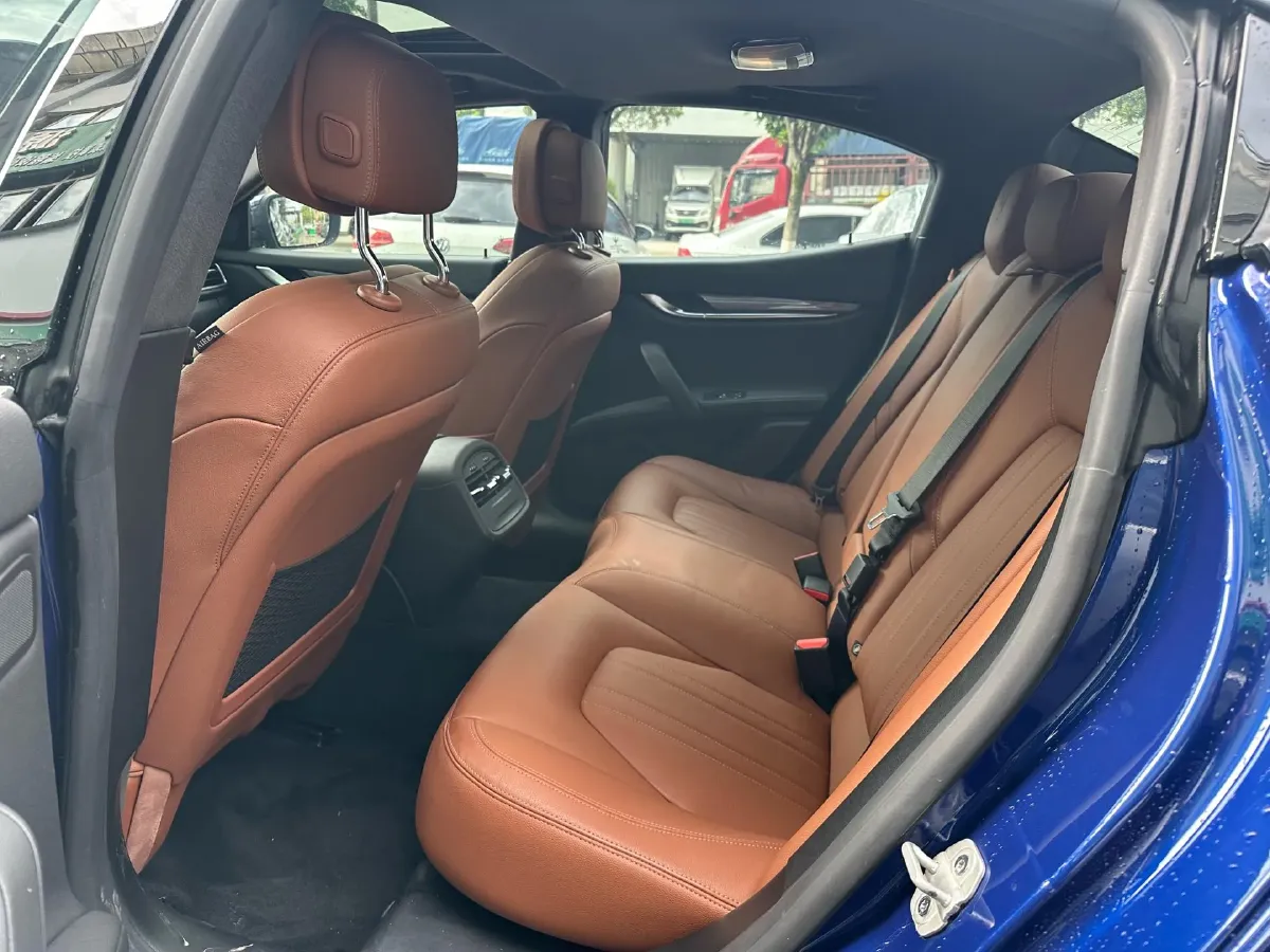 2022 Audi Q7 2.0T 245HP L4 8AT,autocango,china used car exporter,china ev exporter,chinese used car exporter,chinese used ev exporter