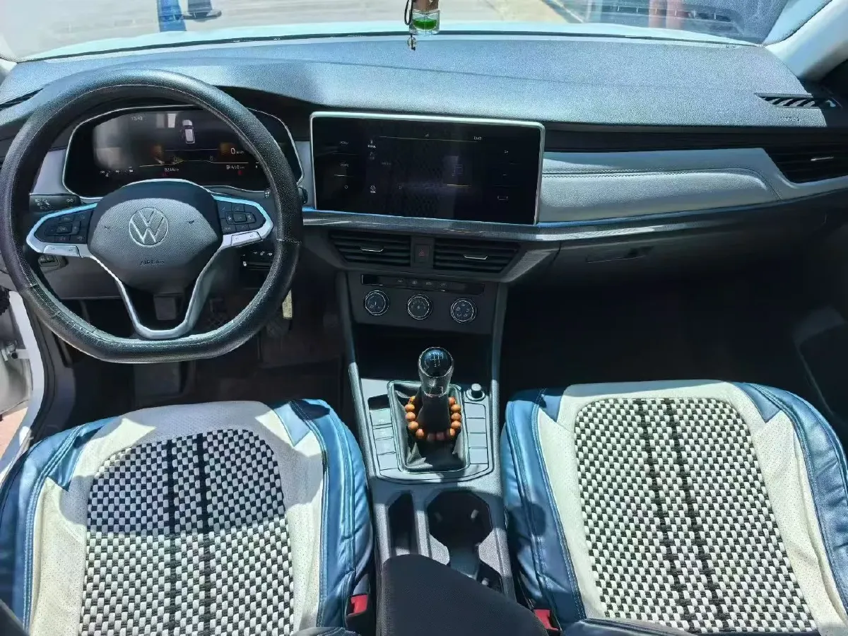 2024 Volkswagen Bora 1.2T 116HP L4 5MT,autocango,china used car exporter,china ev exporter,chinese used car exporter,chinese used ev exporter