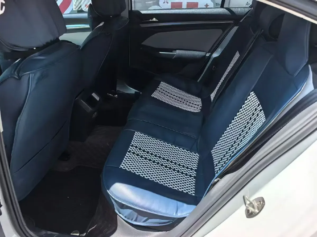 2024 Volkswagen Bora 1.2T 116HP L4 5MT,autocango,china used car exporter,china ev exporter,chinese used car exporter,chinese used ev exporter