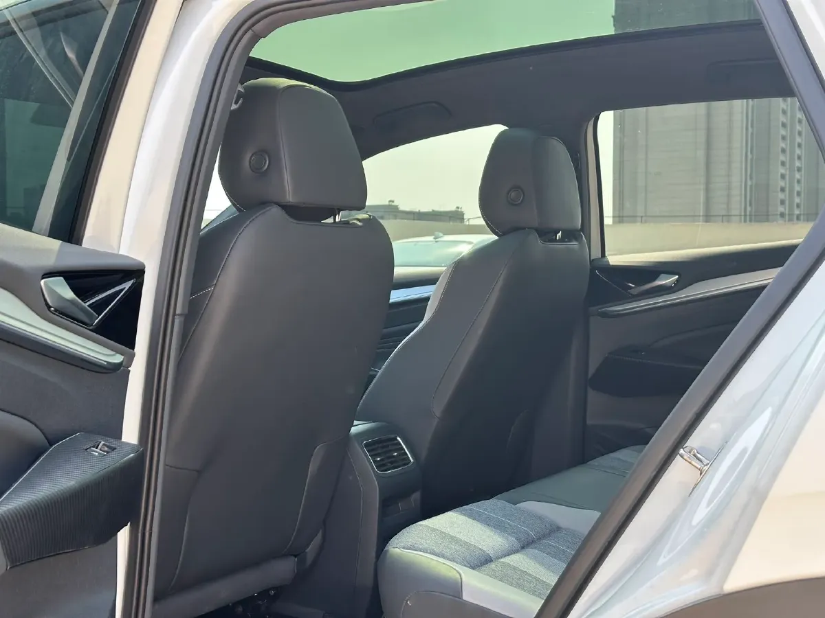 2025 Skoda Superb 2.0T 186HP L4 7DCT,autocango,china used car exporter,china ev exporter,chinese used car exporter,chinese used ev exporter