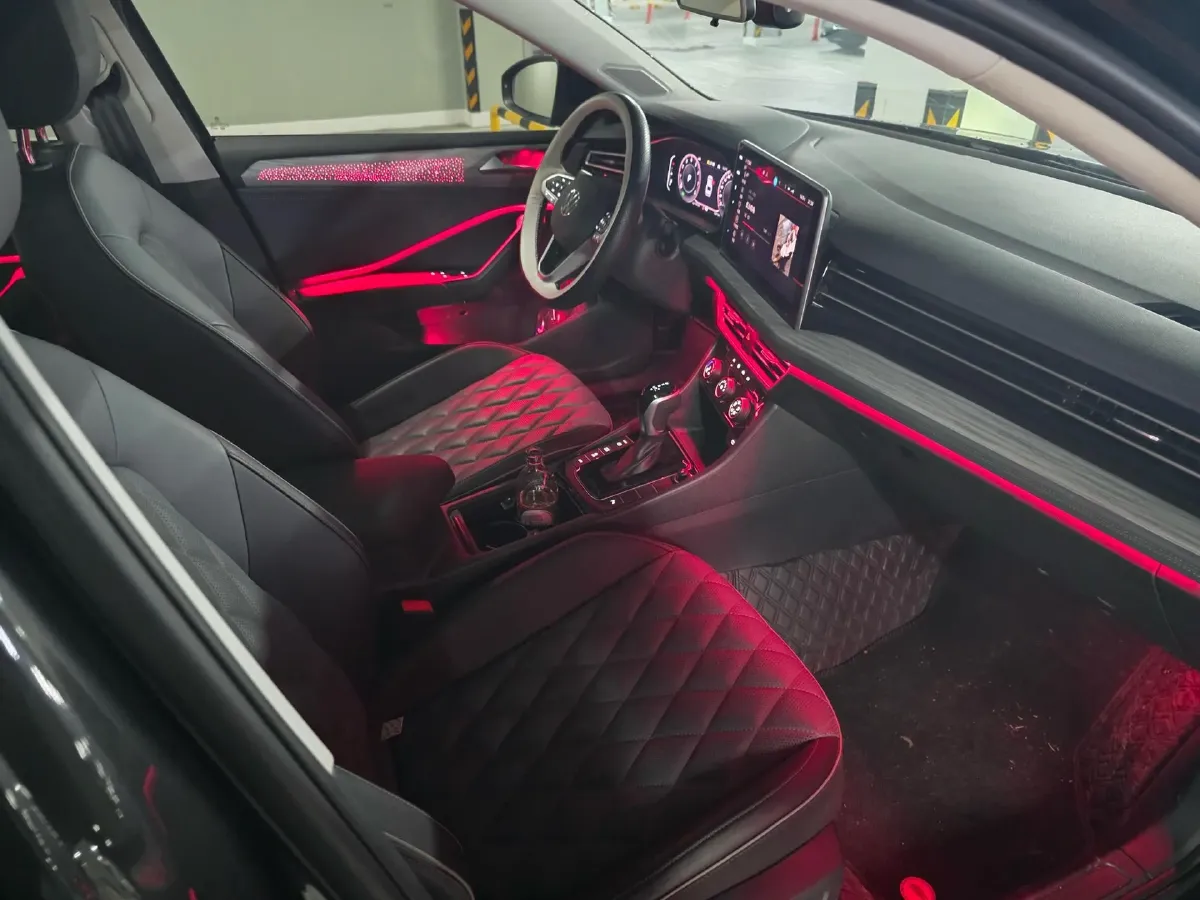 2025 Volkswagen Sagitar 1.5T 160HP L4 7DCT,autocango,china used car exporter,china ev exporter,chinese used car exporter,chinese used ev exporter