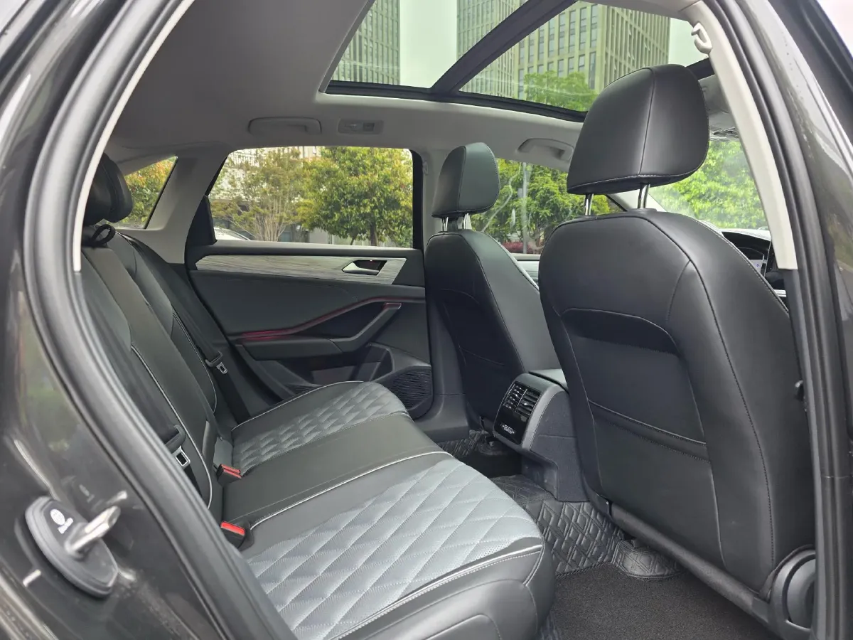 2025 Volkswagen Sagitar 1.5T 160HP L4 7DCT,autocango,china used car exporter,china ev exporter,chinese used car exporter,chinese used ev exporter