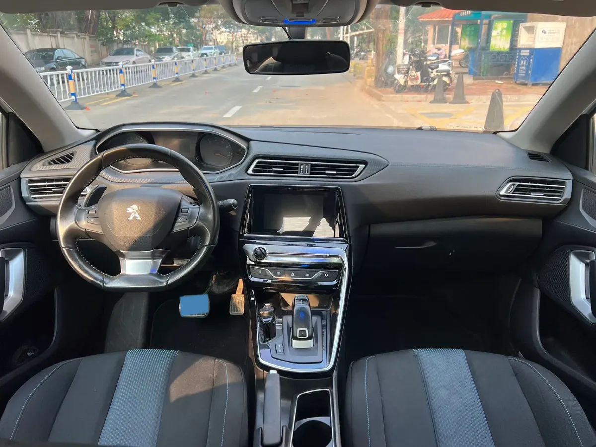 2019 Peugeot 308 1.2T 136HP L3 6AT,autocango,china used car exporter,china ev exporter,chinese used car exporter,chinese used ev exporter