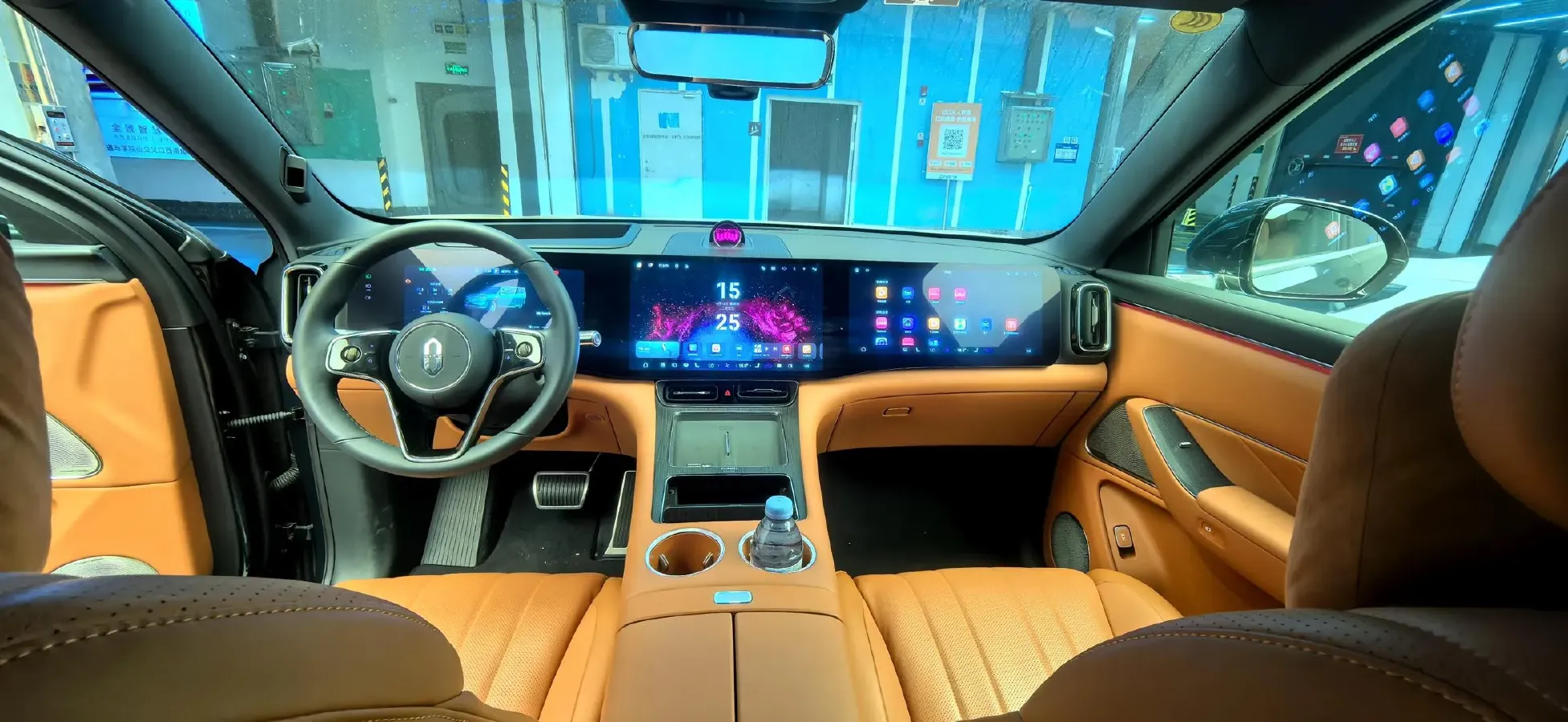 2025 AITO AITO M8 REEV 160HP REEV 53.4KWH,autocango,china used car exporter,china ev exporter,chinese used car exporter,chinese used ev exporter