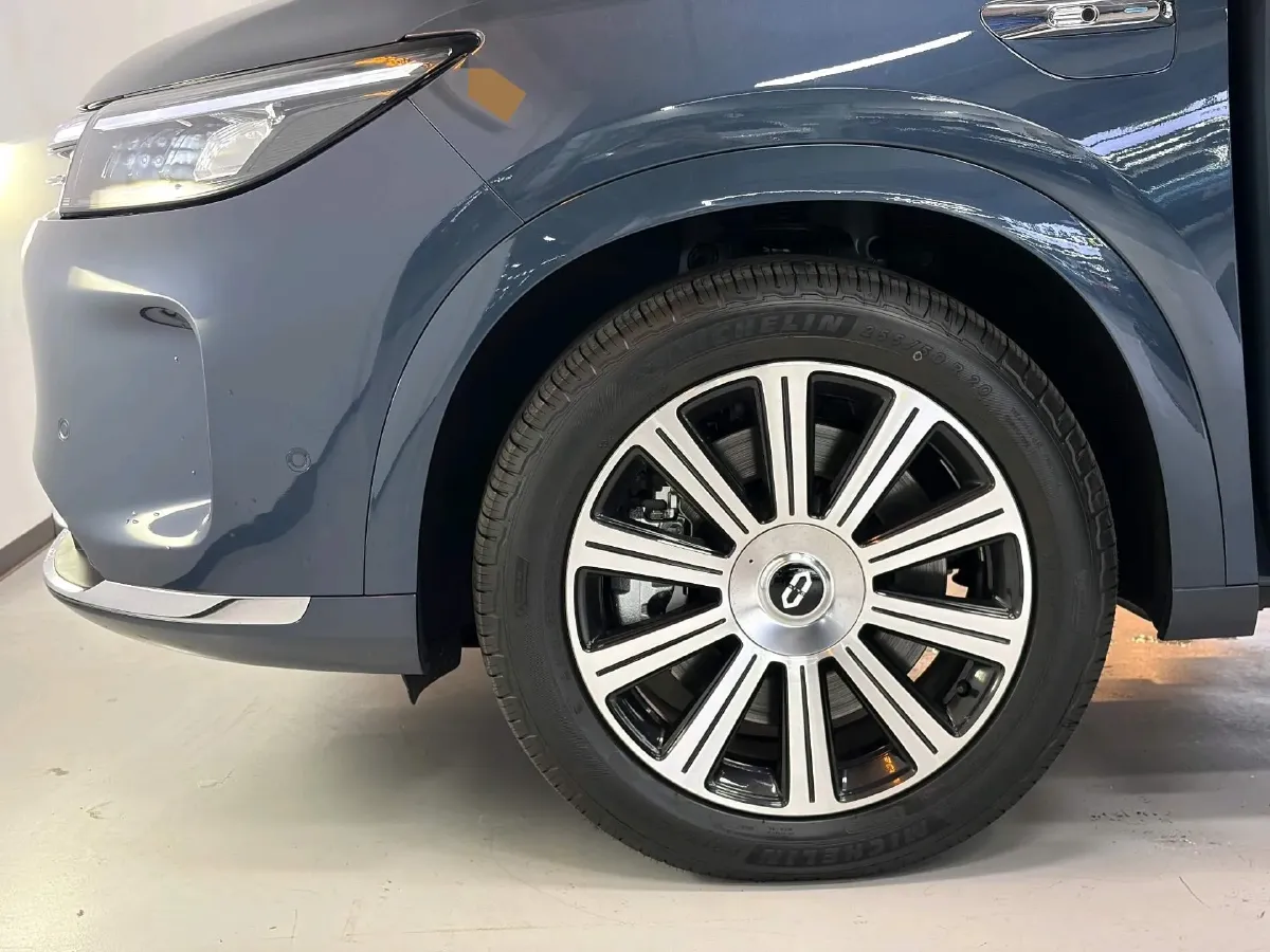 2024 AITO AITO M7 1.5T 152HP L4 REEV 42KWH,autocango,china used car exporter,china ev exporter,chinese used car exporter,chinese used ev exporter