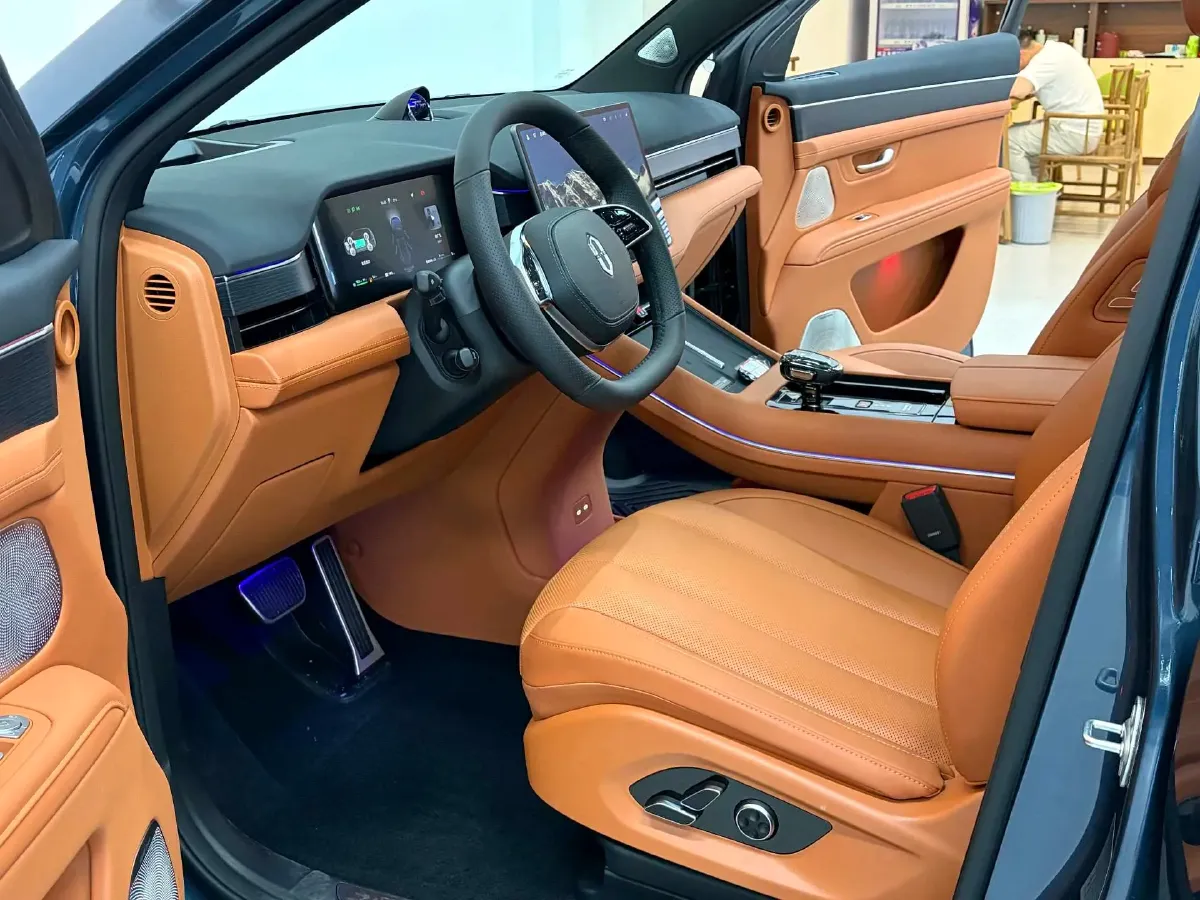 2024 AITO AITO M7 1.5T 152HP L4 REEV 42KWH,autocango,china used car exporter,china ev exporter,chinese used car exporter,chinese used ev exporter