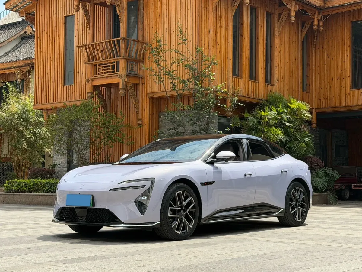 2025 Avatr 06 REEV 156HP REEV,autocango,china used car exporter,china ev exporter,chinese used car exporter,chinese used ev exporter