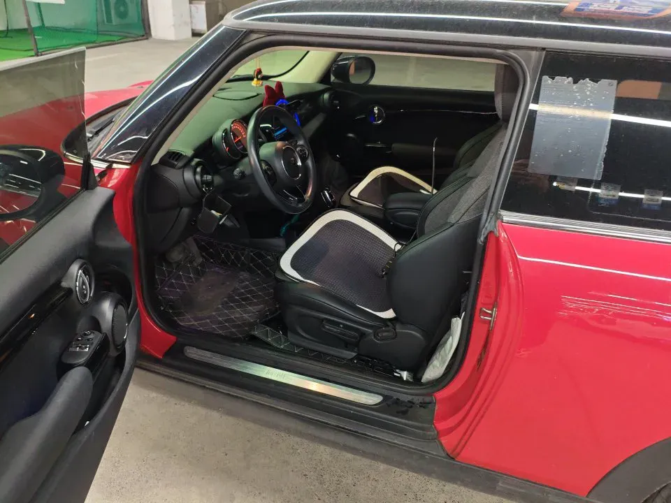 2020 MINI MINI 1.5T 136HP L3 7DCT,autocango,china used car exporter,china ev exporter,chinese used car exporter,chinese used ev exporter