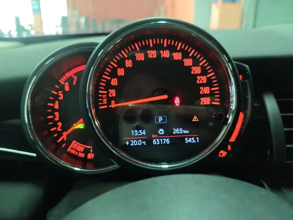 2020 MINI MINI 1.5T 136HP L3 7DCT,autocango,china used car exporter,china ev exporter,chinese used car exporter,chinese used ev exporter