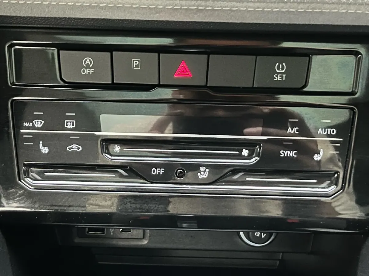 2023 Jetta VS7 1.4T 150HP L4 6AT,autocango,china used car exporter,china ev exporter,chinese used car exporter,chinese used ev exporter