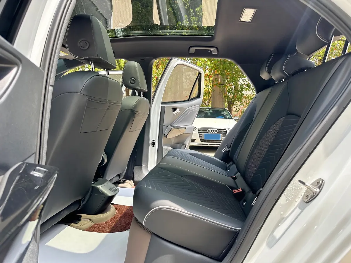 2025 Volkswagen ID.3 BEV 52.8KWH,autocango,china used car exporter,china ev exporter,chinese used car exporter,chinese used ev exporter