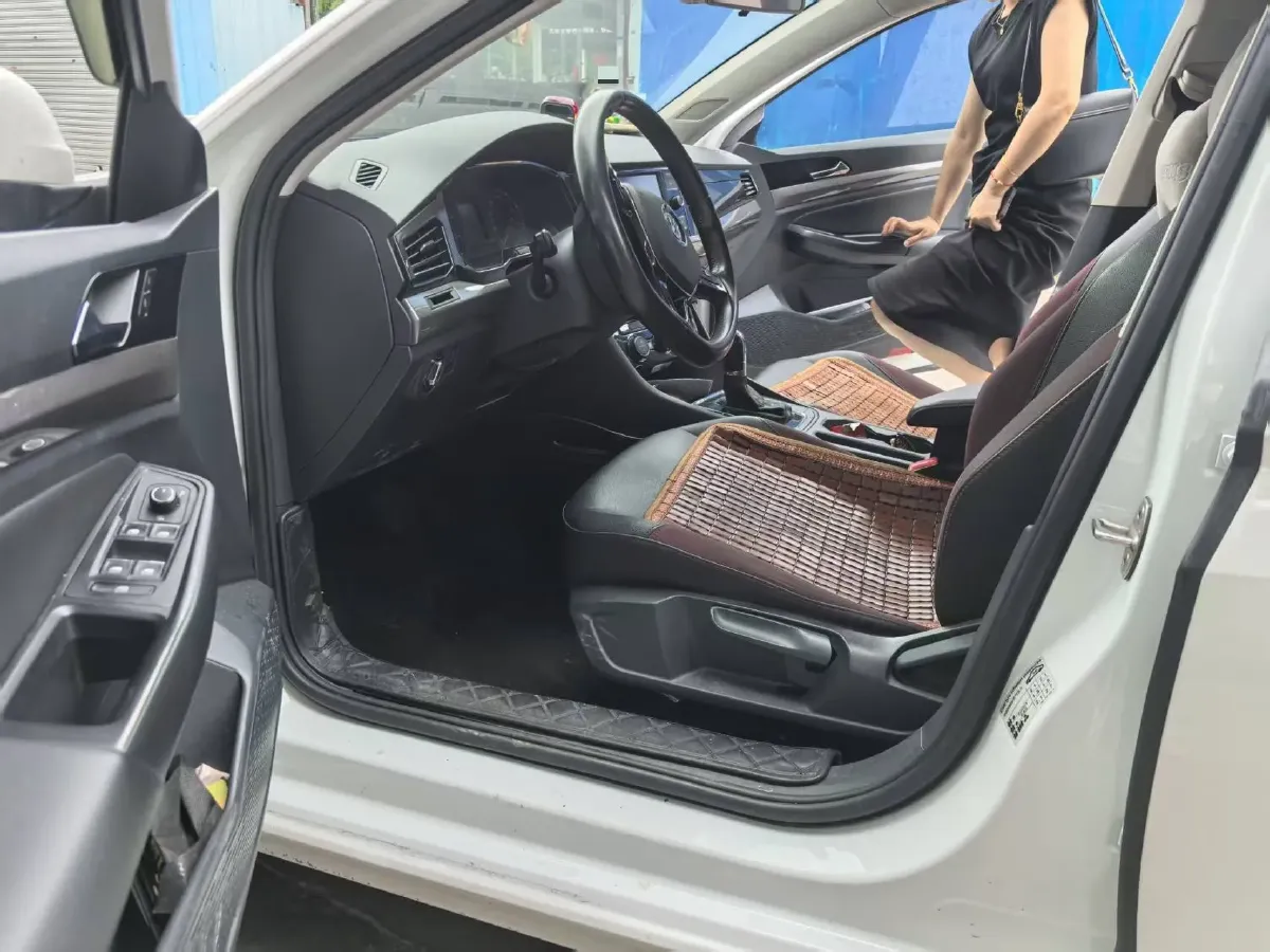 2019 MAXUS T70 2.0T 163HP L4 6AT,autocango,china used car exporter,china ev exporter,chinese used car exporter,chinese used ev exporter