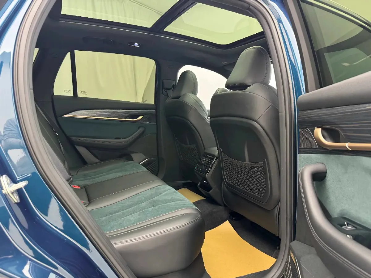 2021 Geely Monjaro 2.0T 238HP L4 8AT,autocango,china used car exporter,china ev exporter,chinese used car exporter,chinese used ev exporter