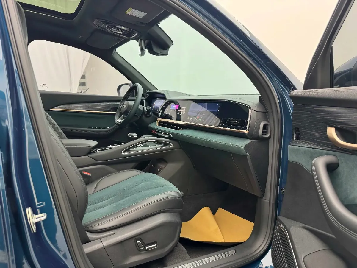 2021 Geely Monjaro 2.0T 238HP L4 8AT,autocango,china used car exporter,china ev exporter,chinese used car exporter,chinese used ev exporter