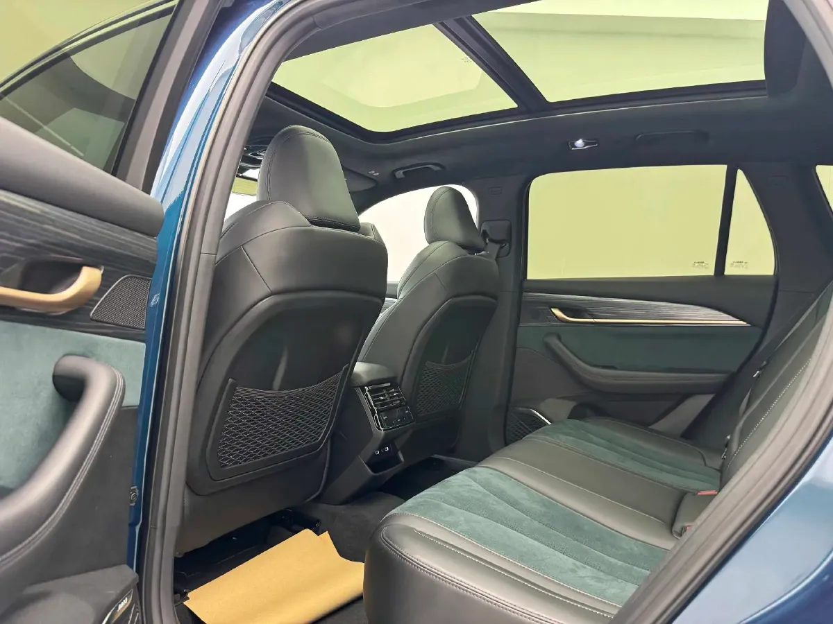 2021 Geely Monjaro 2.0T 238HP L4 8AT,autocango,china used car exporter,china ev exporter,chinese used car exporter,chinese used ev exporter