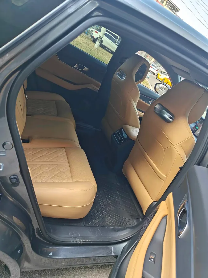 2021 ChangAn UNI-K 2.0T 233HP L4 8AT,autocango,china used car exporter,china ev exporter,chinese used car exporter,chinese used ev exporter