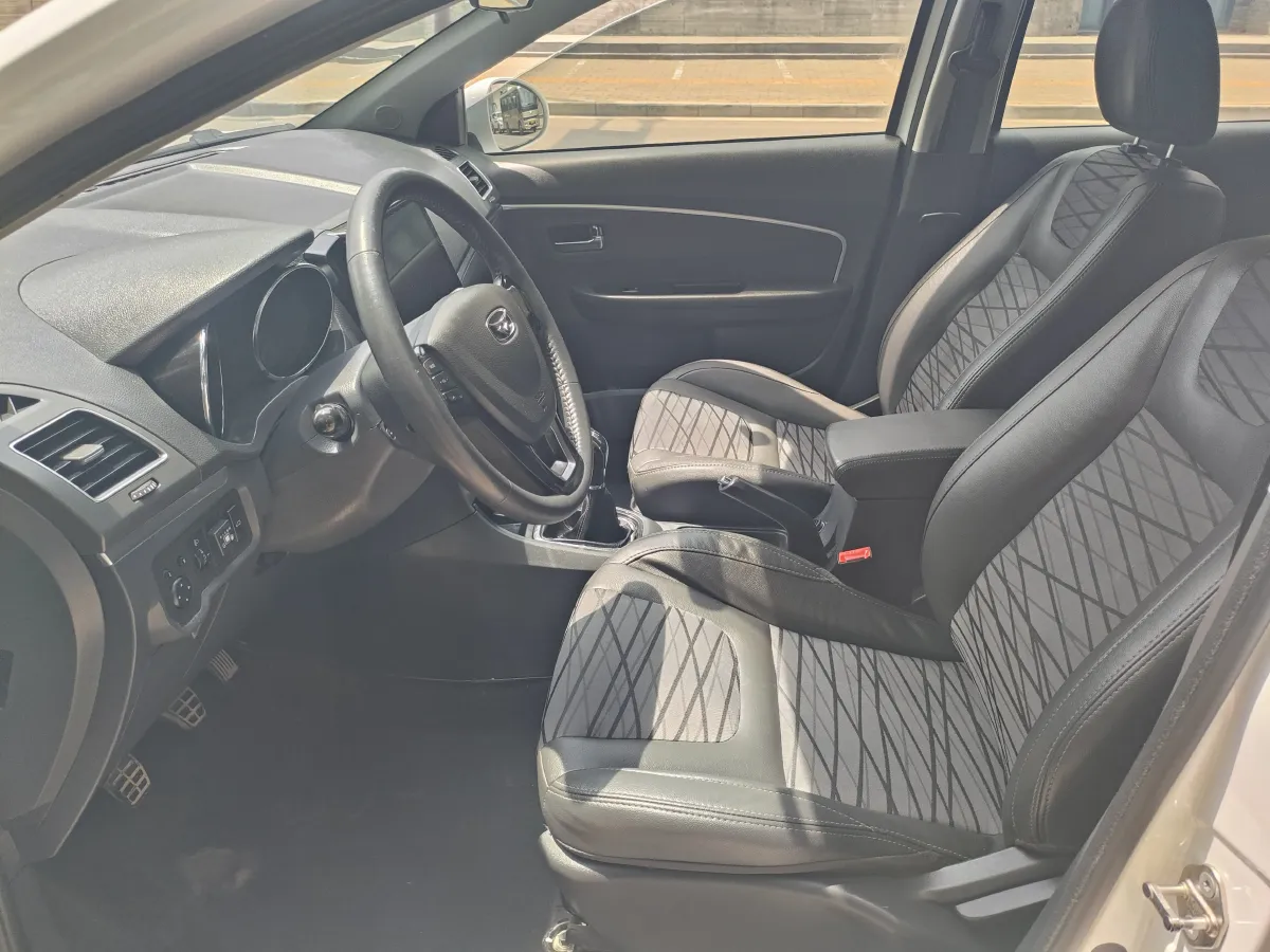 2018 KaiYi E3 1.5L 109HP L4 5MT,autocango,china used car exporter,china ev exporter,chinese used car exporter,chinese used ev exporter