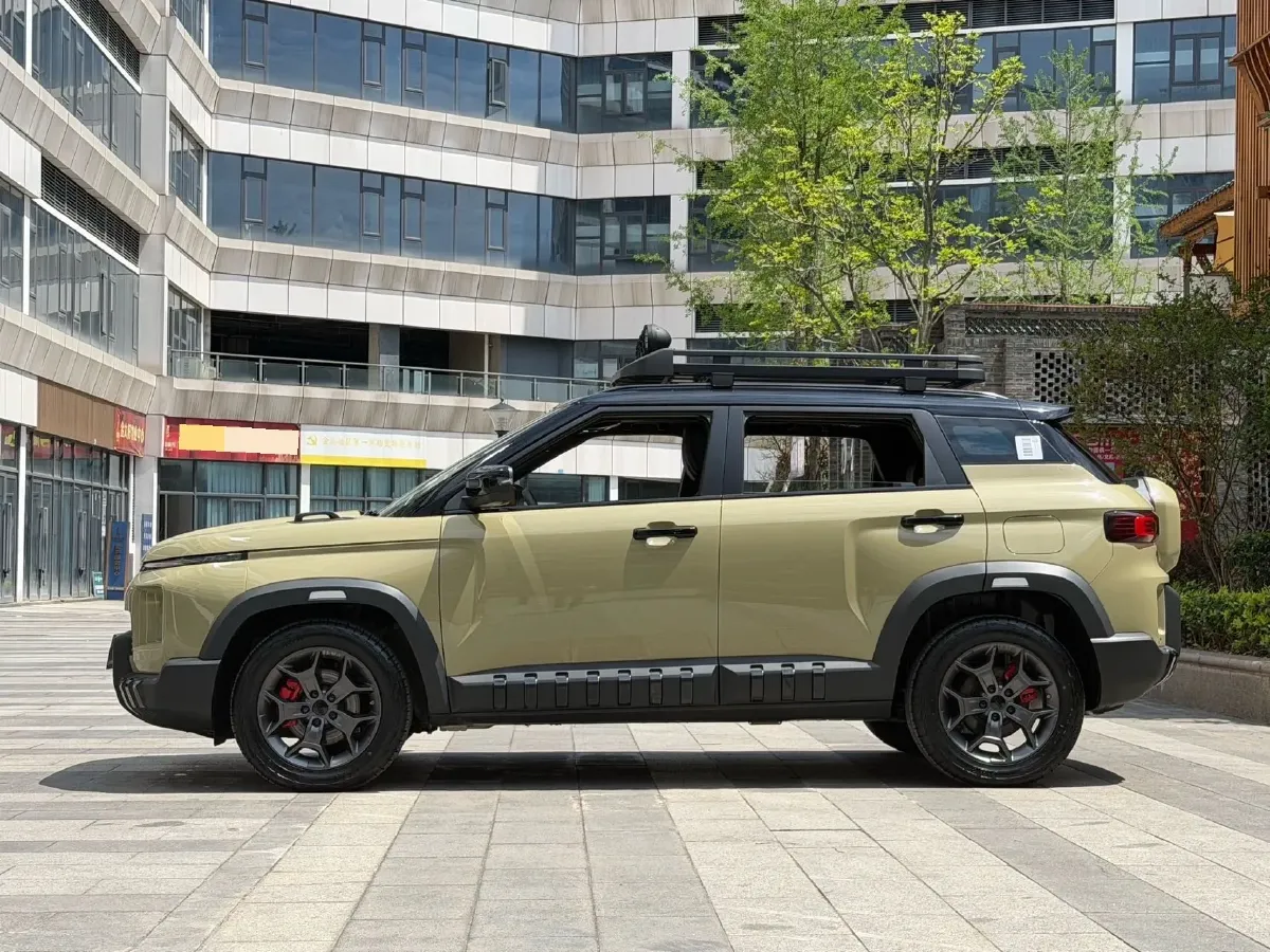 2025 Geely Cowboy 1.5T 181HP L4 7DCT,autocango,china used car exporter,china ev exporter,chinese used car exporter,chinese used ev exporter