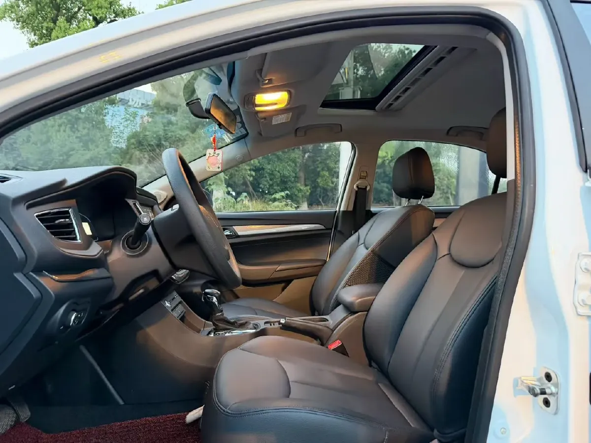 2015 Roewe 350 1.5L 109HP L4 4AT,autocango,china used car exporter,china ev exporter,chinese used car exporter,chinese used ev exporter