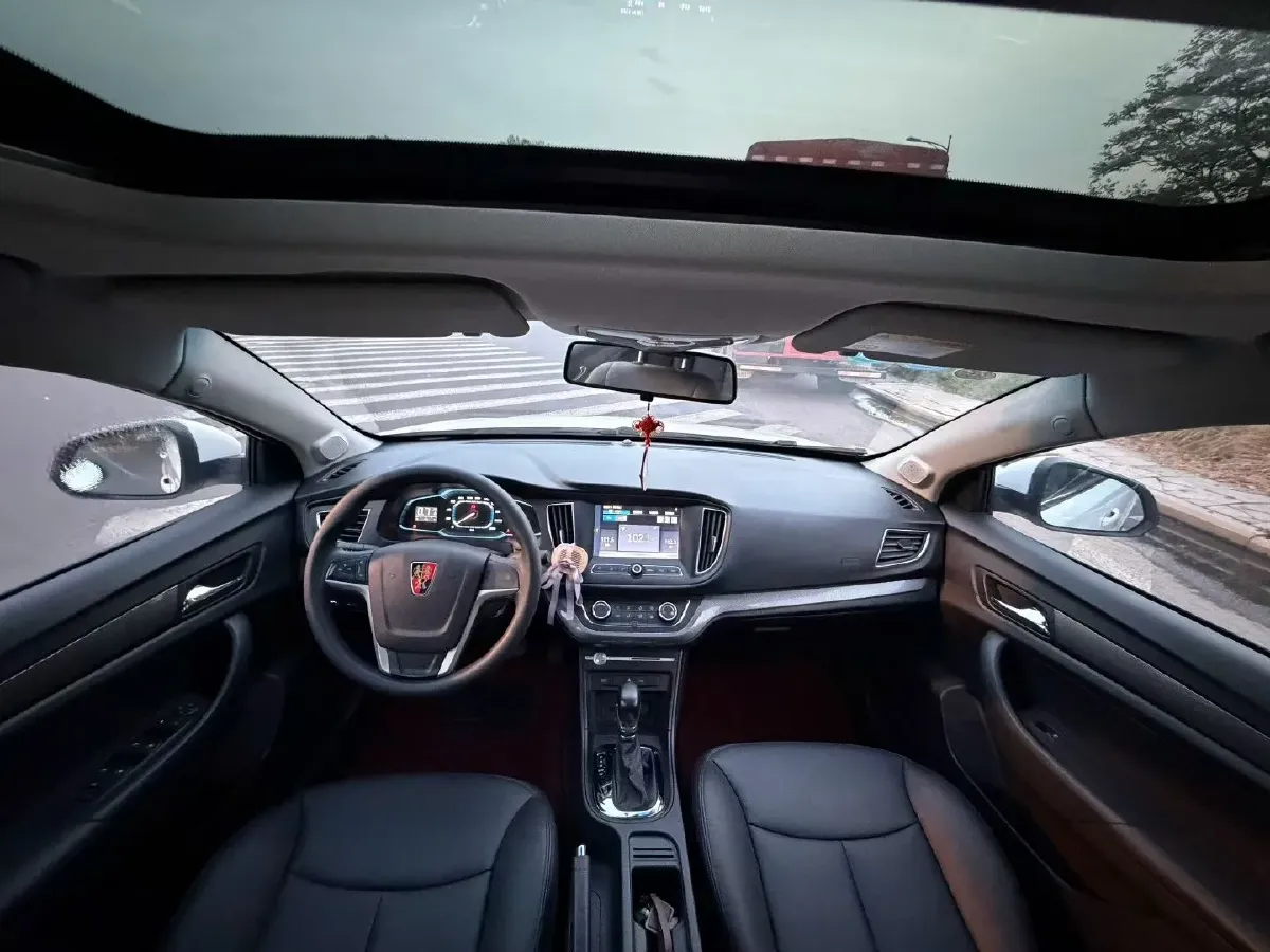 2015 Roewe 350 1.5L 109HP L4 4AT,autocango,china used car exporter,china ev exporter,chinese used car exporter,chinese used ev exporter