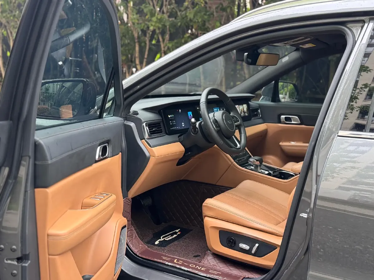 2020 Li ONE Range Extended 131HP REEV 40.5KWH,autocango,china used car exporter,china ev exporter,chinese used car exporter,chinese used ev exporter