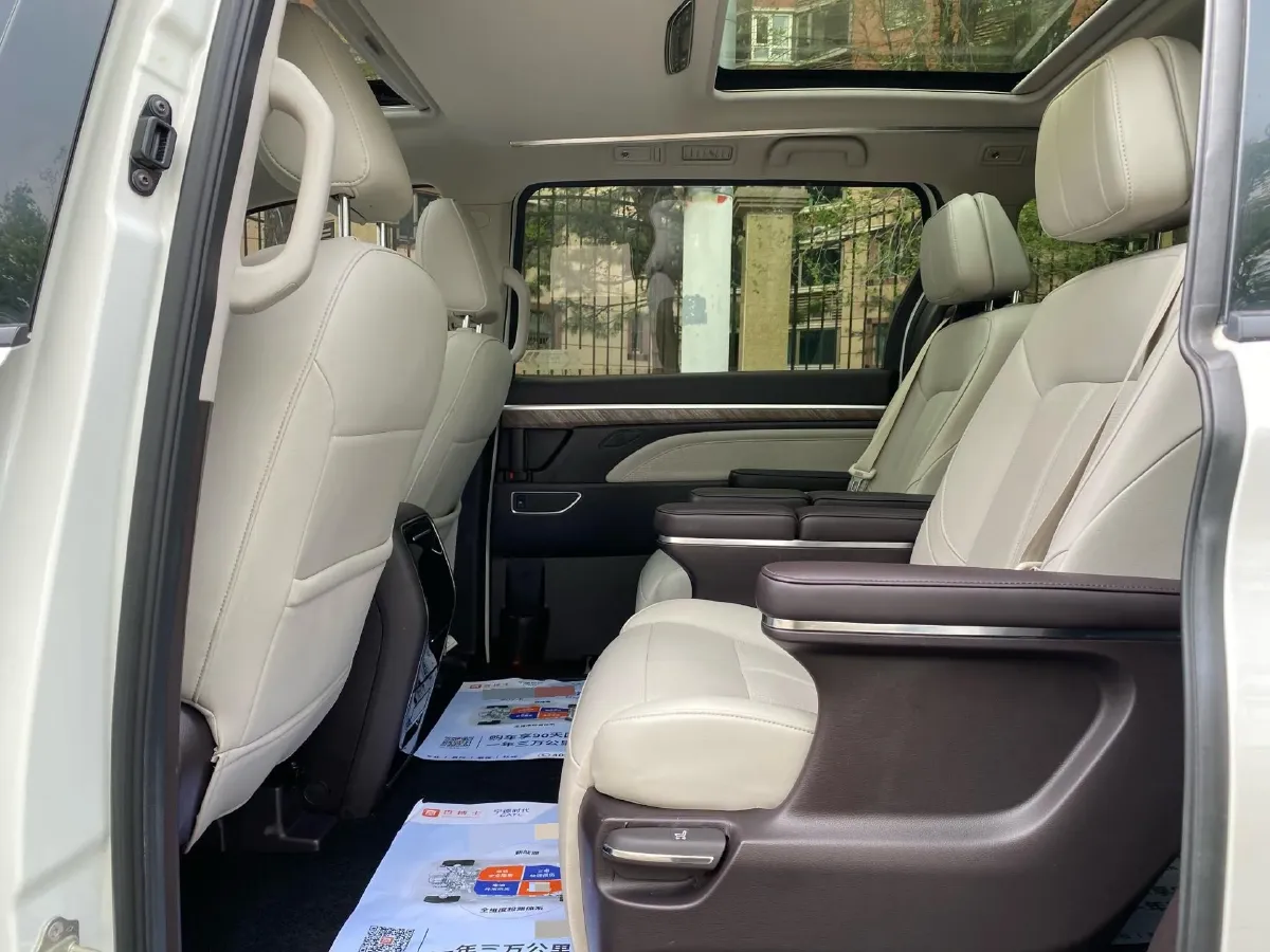 2021 GAC Trumpchi M8 2.0T 252HP L4 8AT,autocango,china used car exporter,china ev exporter,chinese used car exporter,chinese used ev exporter