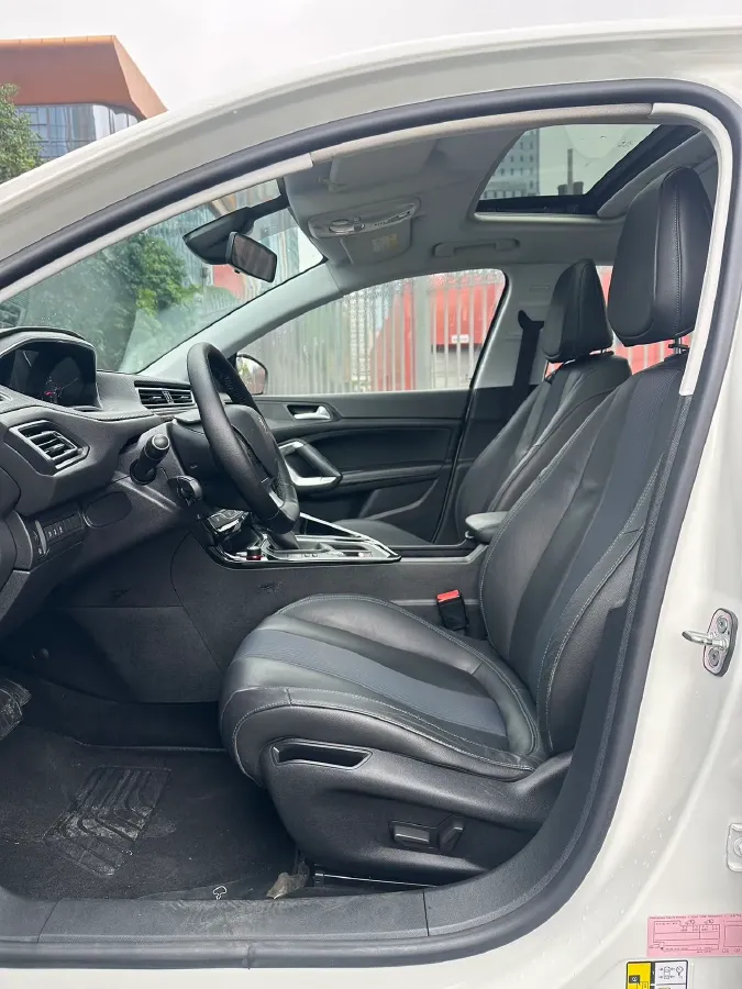 2018 Peugeot 308 1.6T 167HP L4 6AT,autocango,china used car exporter,china ev exporter,chinese used car exporter,chinese used ev exporter